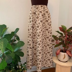 1970s M/L Floral Maxi Skirt